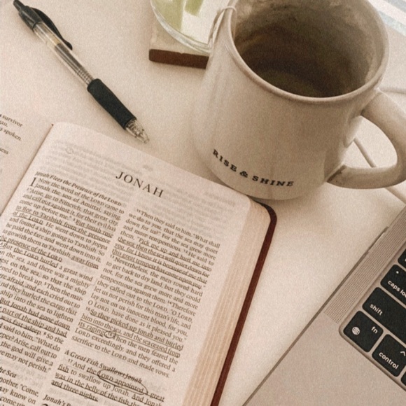 Meet your Posher, Allison - Picture 3 of 4